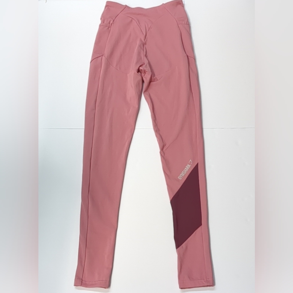 Gymshark Rose and Maroon Workout Set - Picture 8 of 9